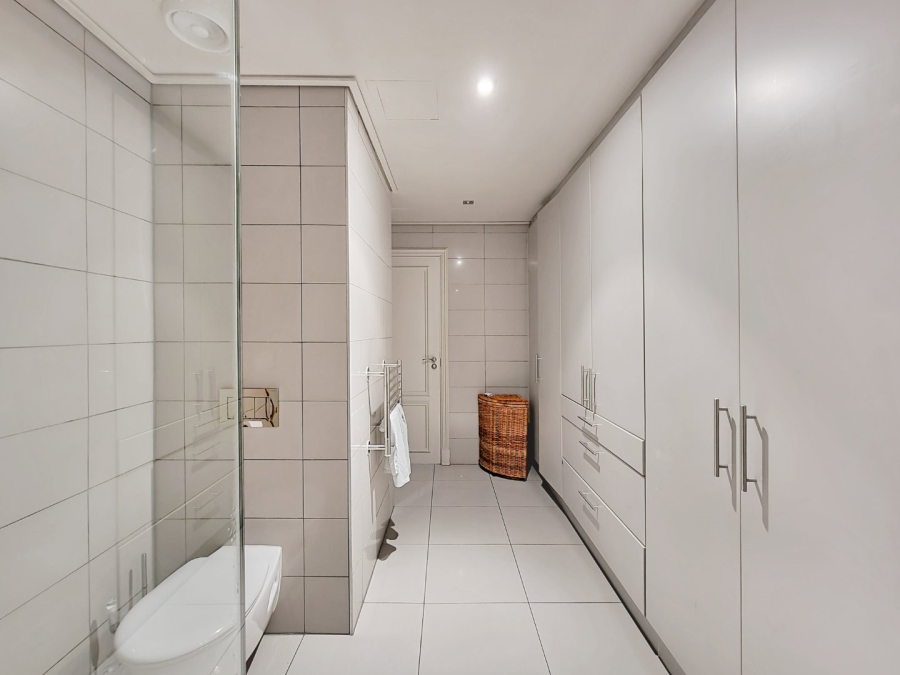 1 Bedroom Property for Sale in Green Point Western Cape